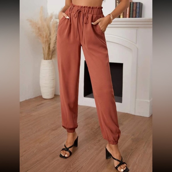 NWOT SHEIN Women's Burnt Orange Drawstring Paperbag Jogger Pants Size Small - Picture 1 of 8